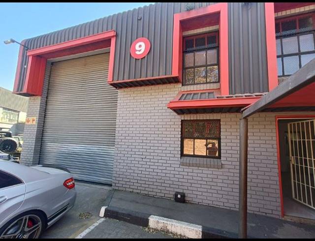 INDUSTRIAL PROPERTY TO RENT IN STRYDOM PARK